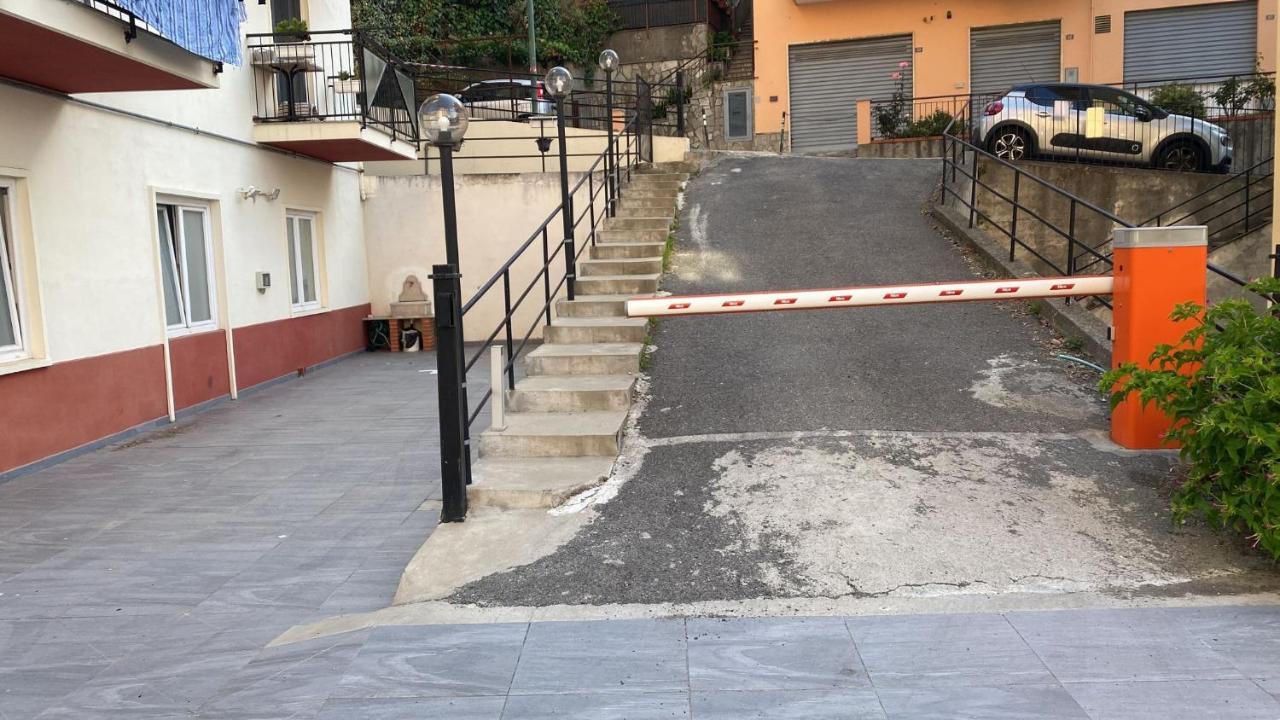 Grande Bilocale Con Giardino E Posto Auto Privato Comodo Al Mare Varazze Zewnętrze zdjęcie